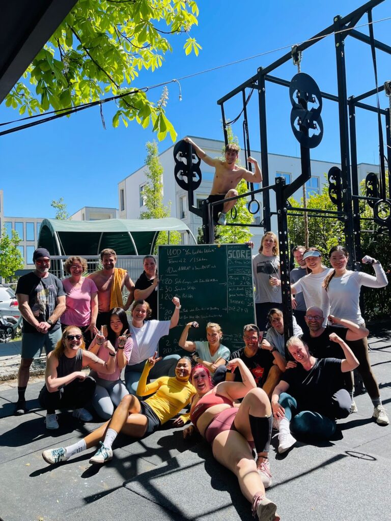 CrossFit MUC Crew im Aussenbereich